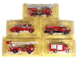 Lot 141 - EDITIONS HACHETTE (FRANCE) (5)