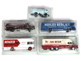 Lot 154 - EDITIONS HACHETTE (FRANCE) (5)