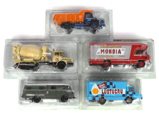 Lot 155 - EDITIONS HACHETTE (FRANCE) (5)