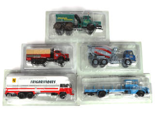 Lot 156 - EDITIONS HACHETTE (FRANCE) (5)