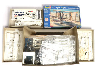 Lot 33 - REVELL (USA) (5)