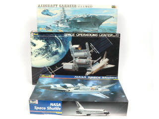 Lot 28 - REVELL (USA) (3)