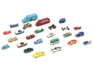 Lot 164 - DIVERS (25)
