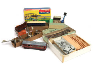 Lot 38 - DIVERS 'Ecartement O' (1)