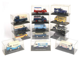 Lot 157 - DIVERS (14)