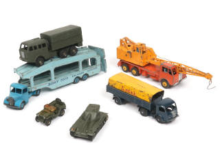 Lot 284 - DINKY TOYS (FRANCE) (6)