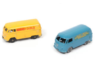 Lot 245 - DIVERS (GB) (2)