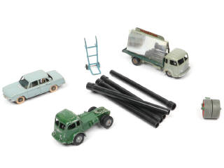 Lot 253 - DIVERS (10)