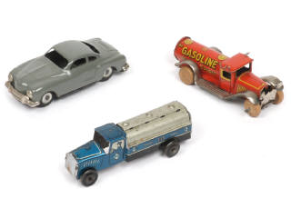 Lot 249 - DIVERS (3)