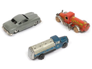 Lot 249 - DIVERS (3)