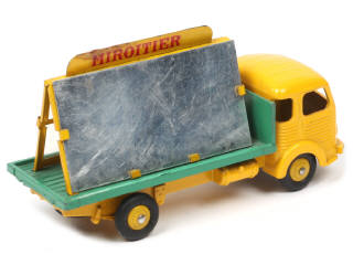 Lot 281 - DINKY TOYS (FRANCE) (1)