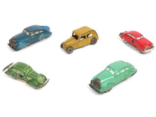 Lot 182 - DIVERS (5)