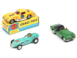 Lot 216 - CORGI TOYS (GB) (3)