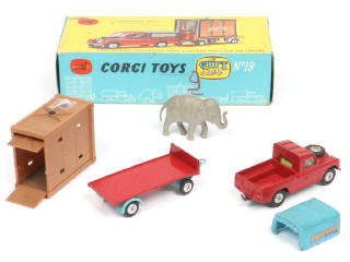 Lot 213 - CORGI TOYS (GB) (1)