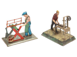 Lot 156 - DIVERS (2)