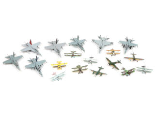 Lot 86 - DIVERS (18)