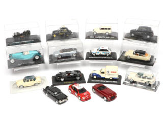 Lot 262 - DIVERS (15)