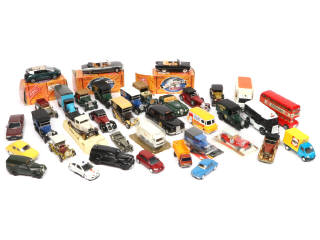 Lot 308 - DIVERS (36)