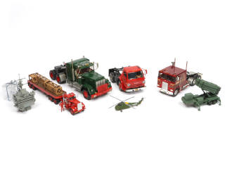 Lot 44 - DIVERS (7)