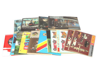 Lot 3 - DIVERS (16)