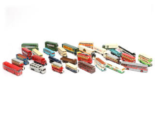 Lot 300 - DIVERS (30)