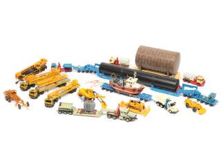 Lot 238 - DIVERS (13)