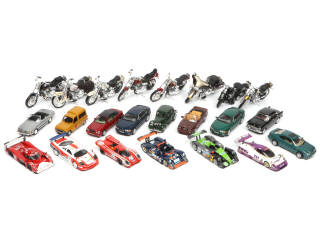 Lot 279 - DIVERS (23)