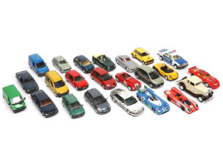 Lot 281 - DIVERS (23)