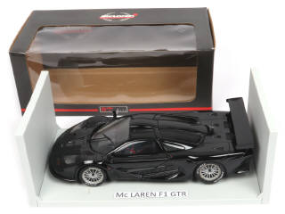 Lot 104 - UT MODELS (HONG KONG) (1)