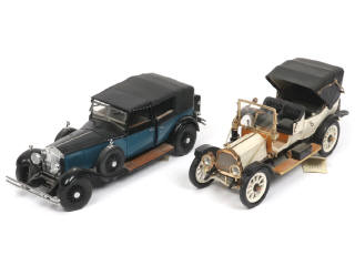 Lot 91 - FRANKLIN MINT (USA) (2)