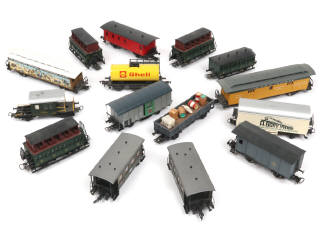 Lot 52 - DIVERS (HO) (15)