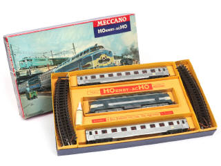 Lot 18 - HORNBY 'HO' (1)
