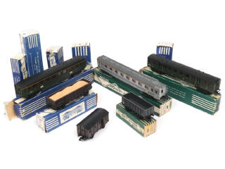 Lot 20 - HORNBY 'HO' (10)