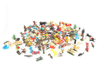 Lot 14 - DIVERS (140)