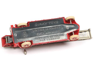Lot 273 - DINKY TOYS (FRANCE) (1)