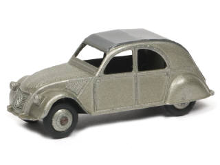 Lot 263 - DINKY TOYS (FRANCE) (1)