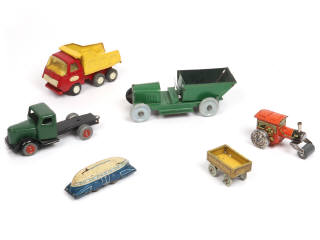 Lot 128 - DIVERS (6)