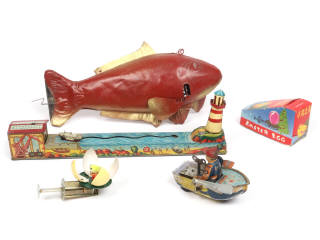 Lot 125 - DIVERS (4)