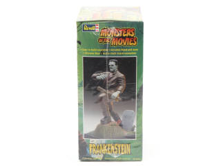 Lot 254 - REVELL (USA) (1)