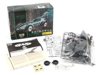 Lot 233 - REVELL (USA) (1)