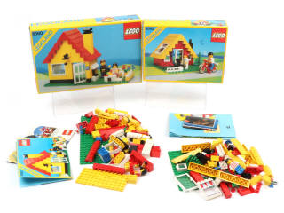 Lot 303 - LEGO (DANEMARK) (2)