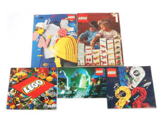 Lot 323 - LEGO (DANEMARK) (1)