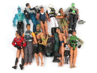 Lot 226 - DIVERS (13)