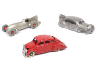 Lot 141 - DIVERS (3)