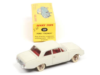 Lot 307 - DINKY TOYS (FRANCE) (1)