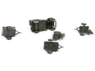 Lot 135 - DIVERS (4)