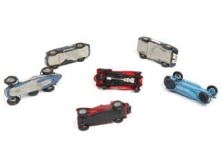Lot 140 - DIVERS (5)
