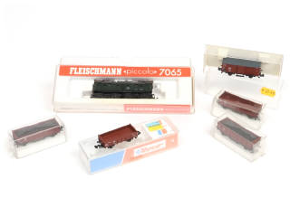 Lot 72 - DIVERS 'N' (6)