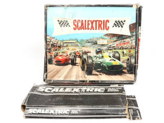 Lot 119 - SCALEXTRIC (FRANCE) (1)