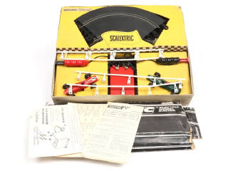 Lot 119 - SCALEXTRIC (FRANCE) (1)